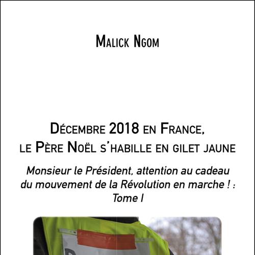 Décembre 2018 en France, le père Noël s'habille en gilet jaune