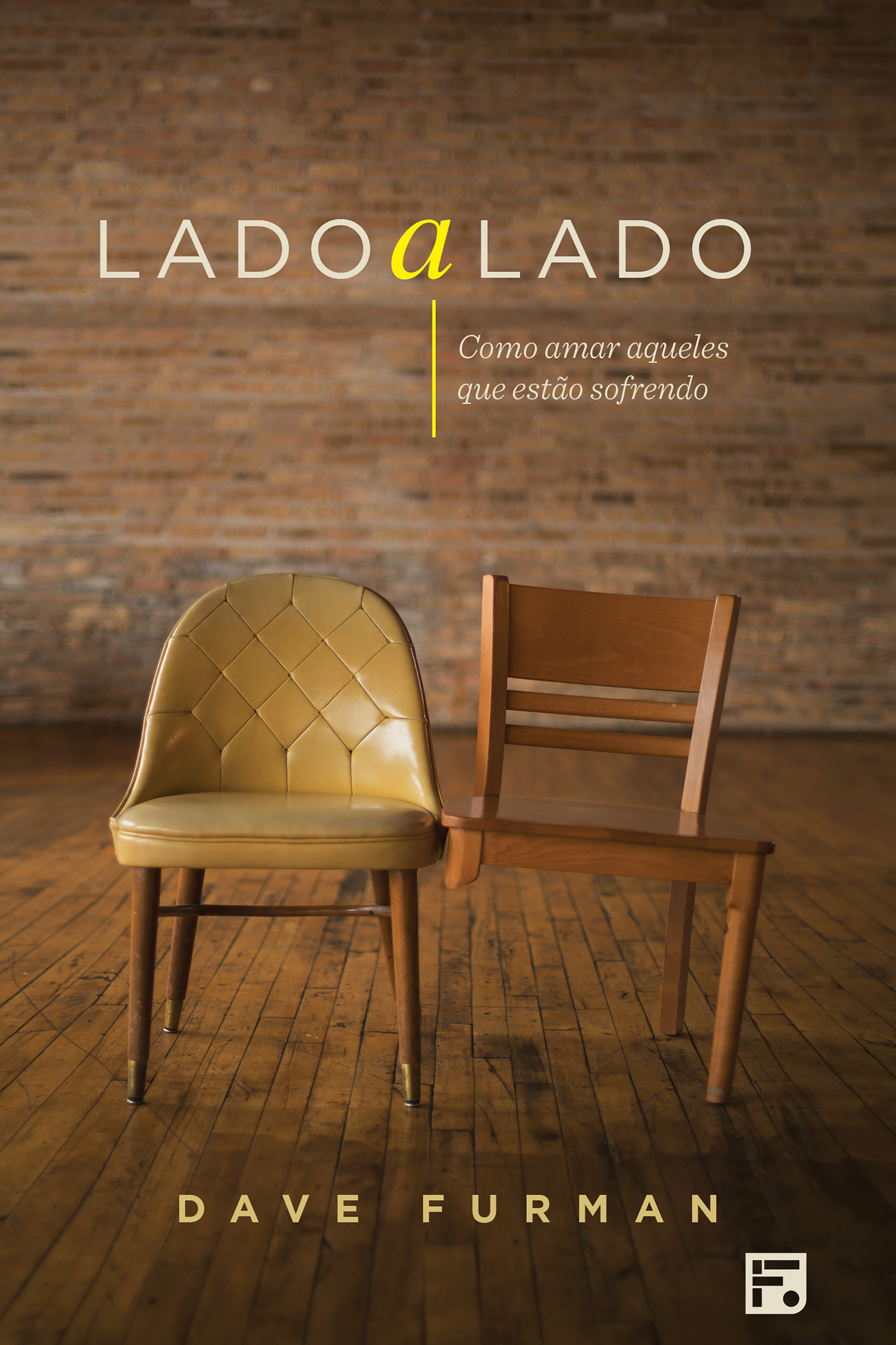 Lado a lado